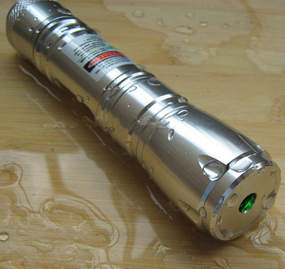 adjustable 300mw green laser pointer flashlight burning match