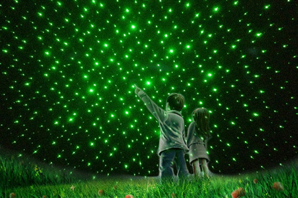 green lazer pointer light