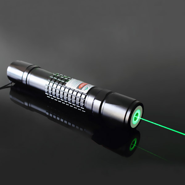 new product 100mw adjustable green laser pointer flashlight burn match