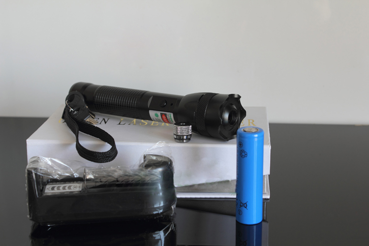 200mw green laser pointer