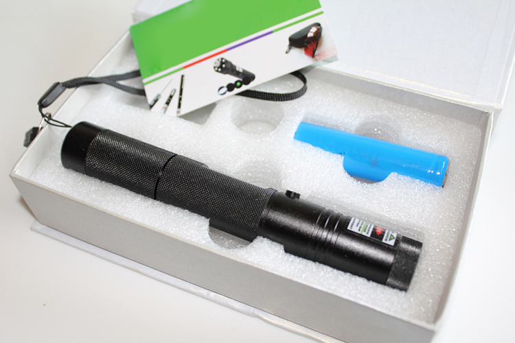 powerful 100mw green laser flashlight