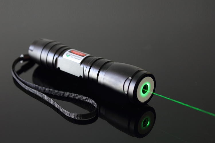 adjustable green laser pointer 100mw  burn match